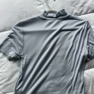 Cropped mock neck short sleeve babton shirt